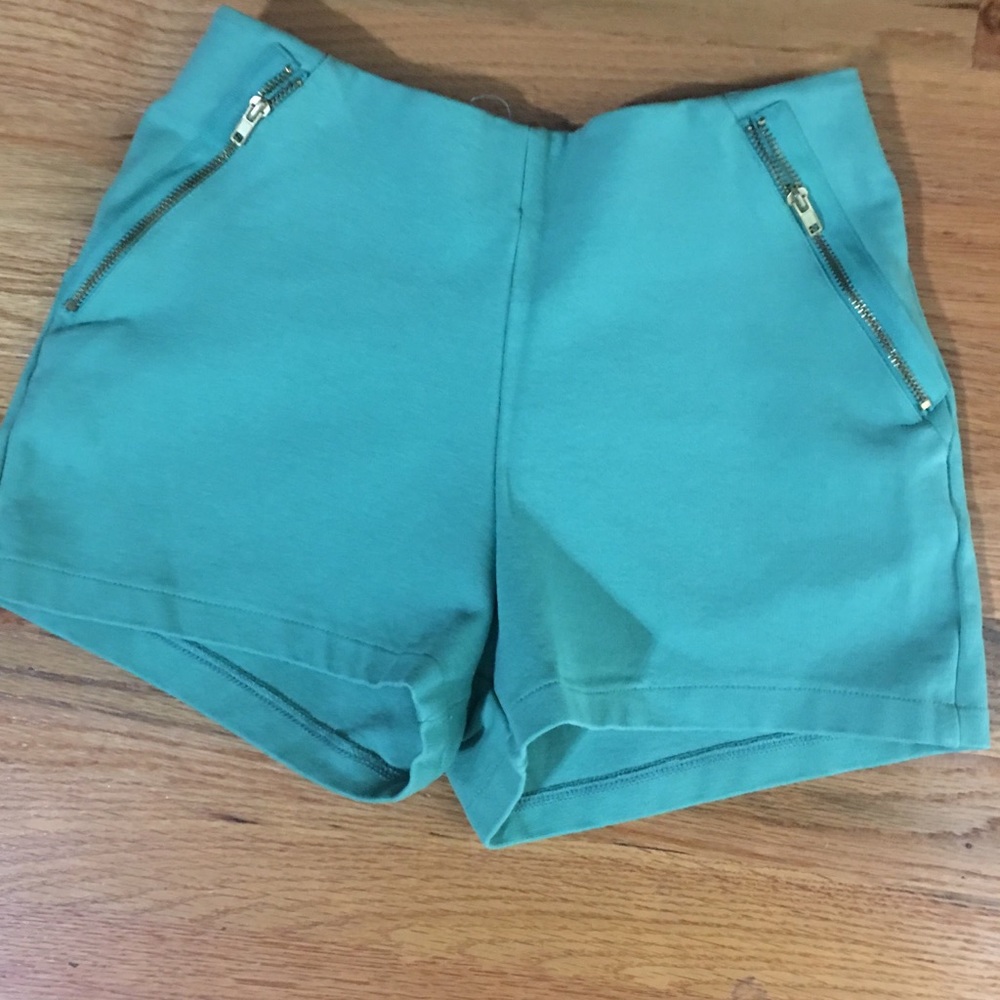 Zara Small Pistachio/mint pastel green shorts